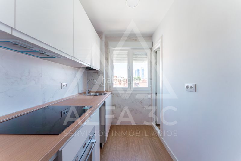 Foto 8e612b33-07c6-46cc-9181-98b06e0206ed. Pis a Valdeacederas Madrid
