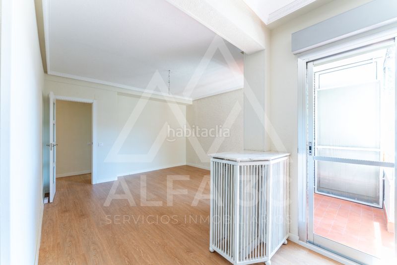 Foto b4e5c26a-cd78-41d3-ab4e-25048037ca96. Pis a Valdeacederas Madrid