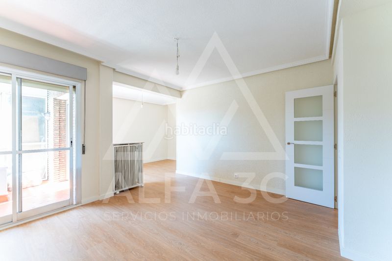 Foto b904cbcb-51ab-4c15-920c-8b844103ca4c. Pis a Valdeacederas Madrid