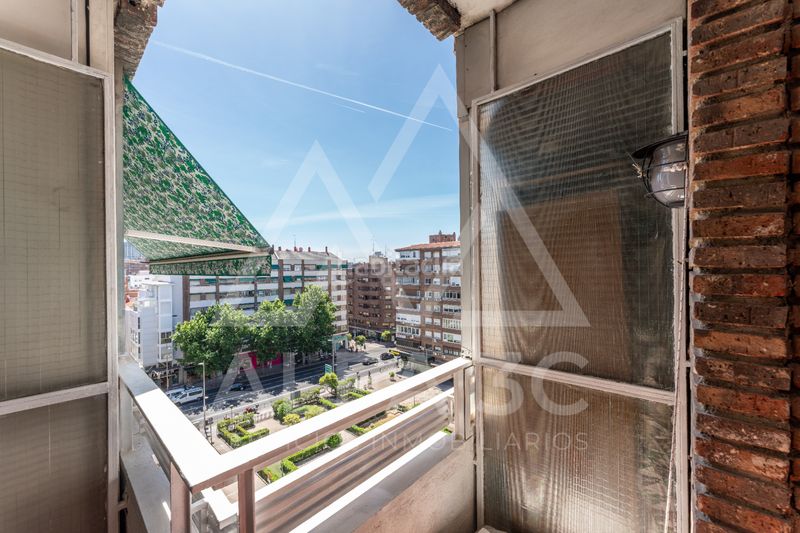 Foto c69a5b13-bca4-4cd5-b796-90fde351861b. Pis a Valdeacederas Madrid