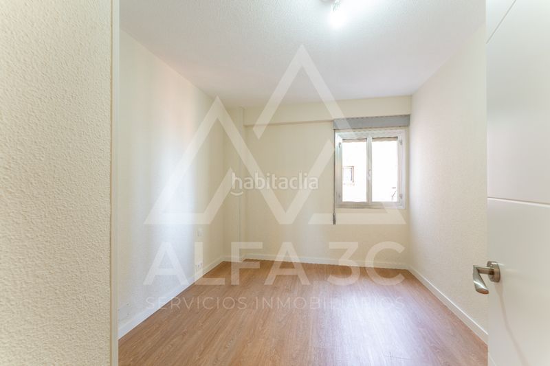 Foto e621d6ab-dfd1-495d-a49d-852132223ee3. Pis a Valdeacederas Madrid