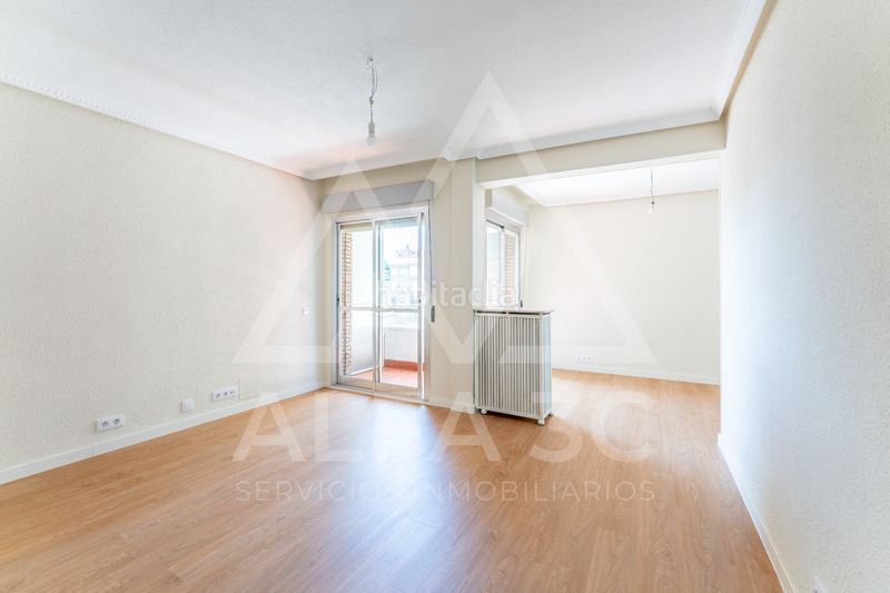 Foto e812d6be-32ad-4a86-9e00-9132b8bc9aff. Pis a Valdeacederas Madrid