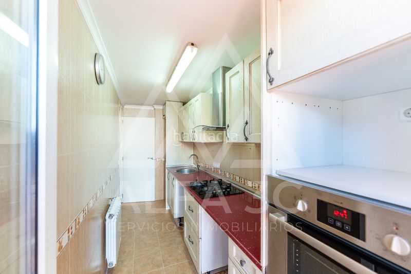 Foto a8beff02-d09f-436e-be73-ac1acae7b66a. Pis amb calefacció aparcament a Soto del Real