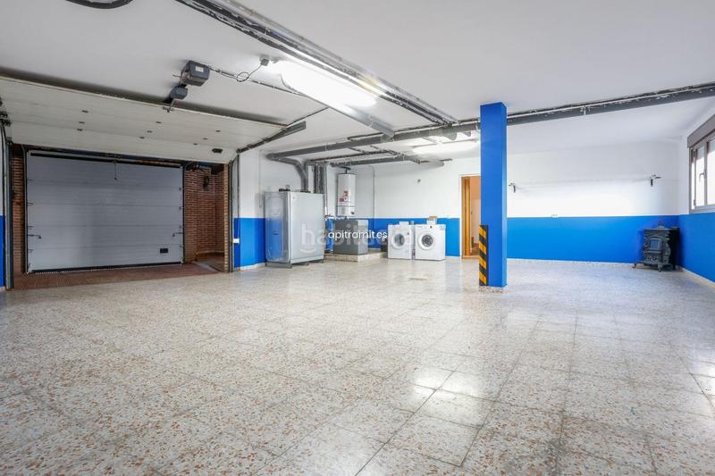 Foto ce3554fd-f151-410c-b5bc-50cb2d3f1625. Xalet amb aparcament a Titulcia