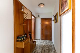 Pis a Centro. Gran vivienda en el centro de 3 habitaciones con un patio de uso