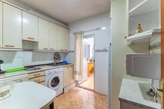 Appartamento in Centro. Gran vivienda en el centro de 3 habitaciones con un patio de uso