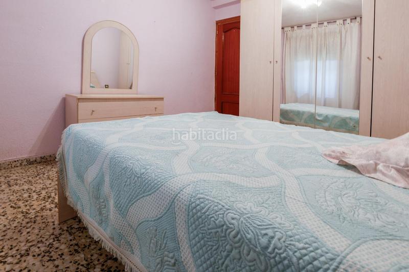 Foto f4b24190-d5df-443c-9751-d41f4c2bebb6. Pis a Reyes Parla