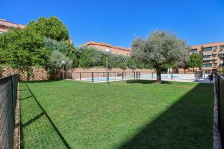 Appartement à Restón I-Restón II. Residencial las dalias