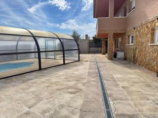 Chalet à Valle Grande. Independiente en valle grande con piscina propia