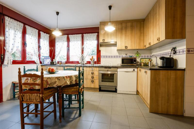 Foto 6cf3ad8b-446c-4ba2-b3d9-3dcba96cc339. Chalet mit heizung parking in Restón I-Restón II Valdemoro