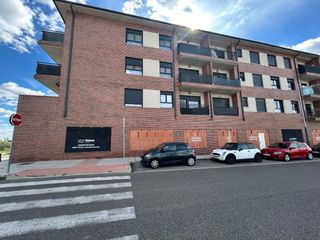 Gesch�ftsraum en Torrej�n de Velasco. Opotunidad unica de hacerte con un buen local en la zona.
