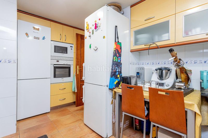 Foto 109879d9-19fd-4e42-a667-9771f7236ae7. Pis amb calefacció aparcament piscina a Valdebernardo-Valderribas Madrid