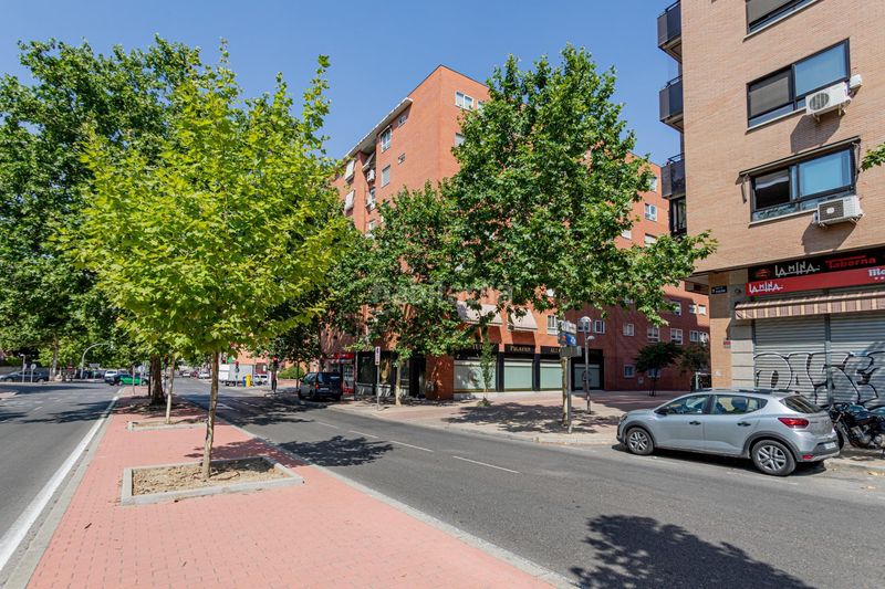 Foto 1ace0a9c-8bcf-4b01-b66d-470460e33dba. Pis amb calefacció aparcament piscina a Valdebernardo-Valderribas Madrid
