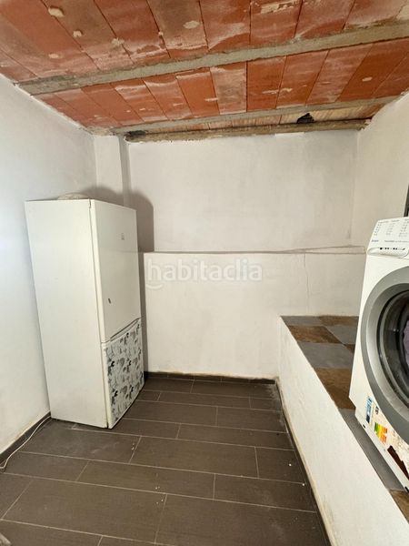Foto 1e647f3a-7f8c-4523-b7a1-65a130f13ac3. Casa amb aparcament a Belinchón