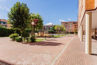 Appartement à Restón I-Restón II. Piso amplio en zona reston