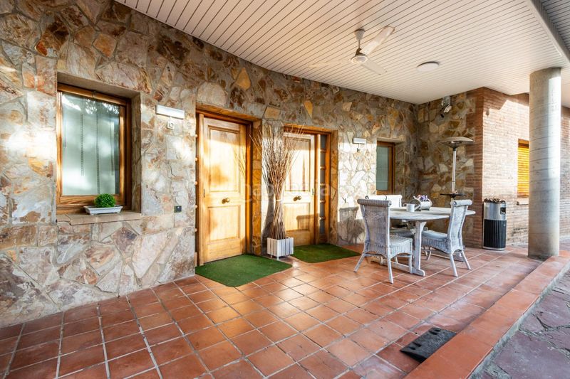 Foto 3095632f-d544-4327-b11c-cd09281dc408. Casa amb calefacció aparcament piscina a El Racó-Sant Feliu del Racó Castellar del Vallès