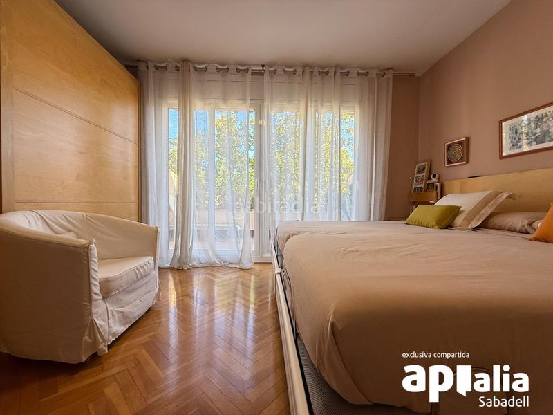 Foto cd588cea-8555-4539-83d0-71116f8b8465. Casa amb calefacció aparcament a Creu Alta Sabadell