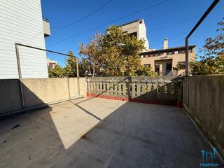 Duplex  Carretera de prats de lluçanès. Dúplex con entrada independiente en plena creu alta  gran oportu