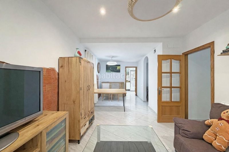 Foto e7b8c942-3518-41ae-839d-edbd2b7695a8. Casa adossada amb aparcament a Gràcia Sabadell