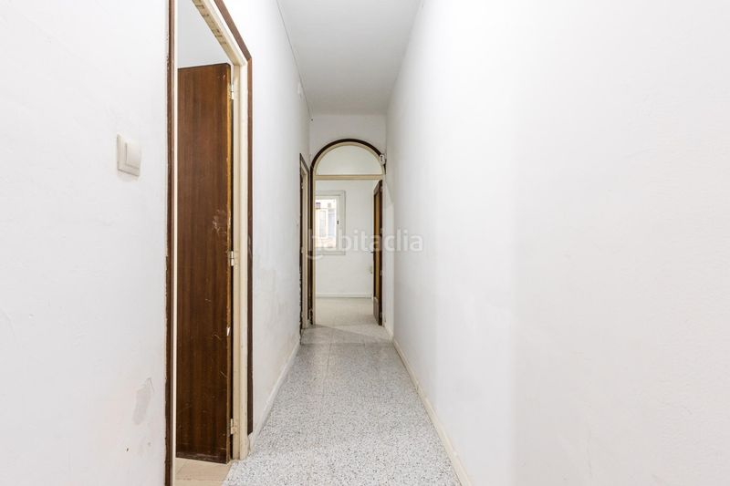 Foto b80aa379-9050-4c32-b9e4-9a9416e89675. Casa adossada amb calefacció a Ca n'Aurell Terrassa