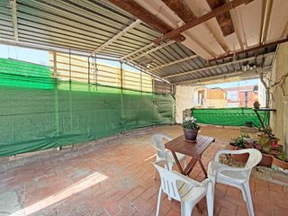 Casa in Ca n'Oriac. Casa adosada de 2 plantas con gran terraza a reformar a tu gusto