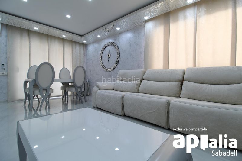Foto f303b82e-4ac5-4d57-b32a-a98f2016144f. Semi detached house with parking in Ca n´Esteper-Can Gorgs-Can Gorgs II Barberà del Vallès