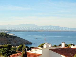 Terreny residencial  Carrer punta montgó. Parcela con fantásticas vistas, 715m²