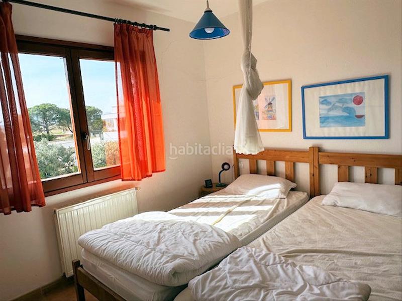 Foto 44f75790-9a8a-4d4f-9f57-d654f15f6336. Casa amb calefacció aparcament a Empúries Escala (L´)