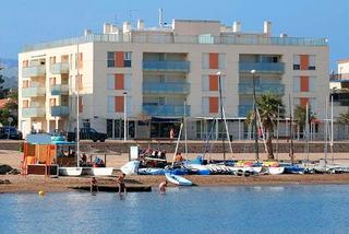 Pis  Avinguda riells. Apartamento 114m², vista mar, primera línea, con licencia turist