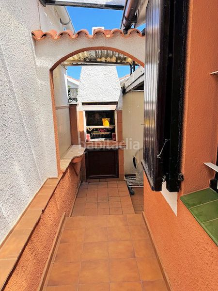 Foto 5ef26d26-3520-47df-9a35-202aa3ed7bce. Casa amb calefacció aparcament a Riells Escala (L´)