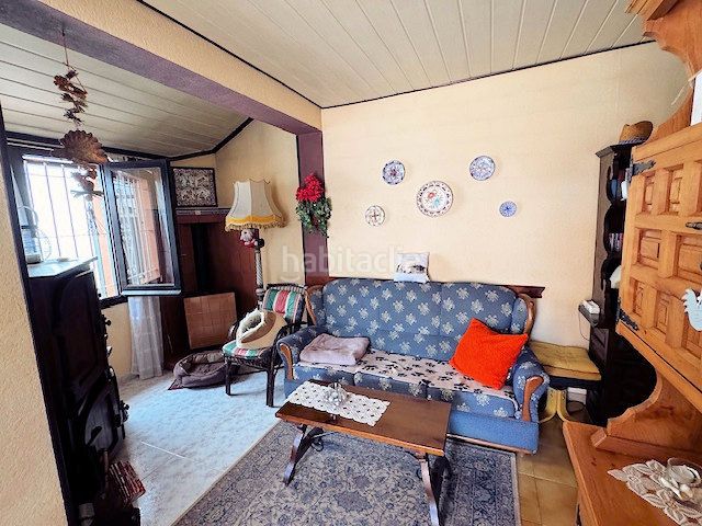 Foto e6f7d245-58fd-40b3-bf96-48522a49a1a8. Casa amb calefacció aparcament a Riells Escala (L´)