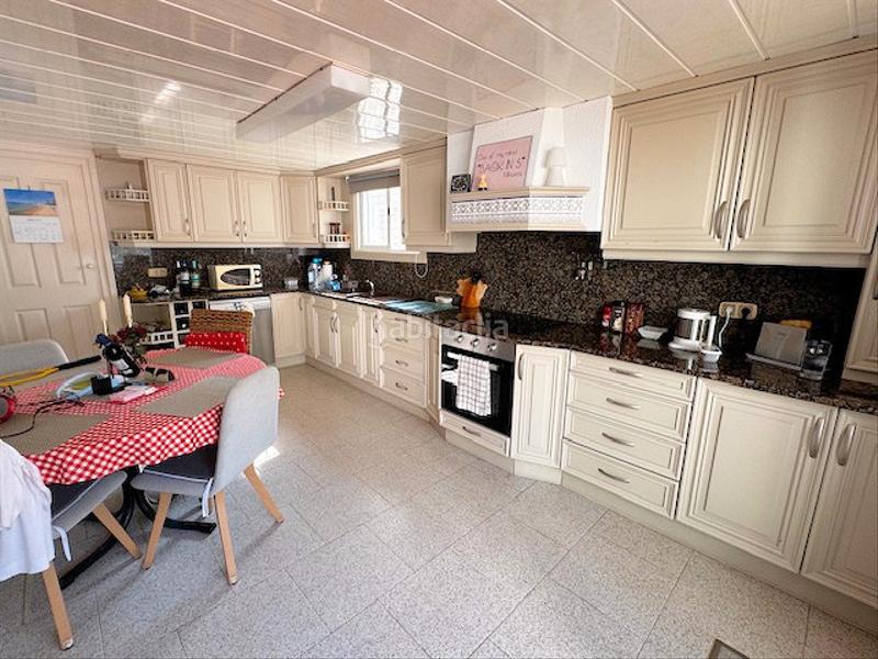 Foto 8b6acac8-d23a-4a57-a65c-13a30255ea74. Chalet avec cheminée chauffage parking piscine dans Escala (L´)