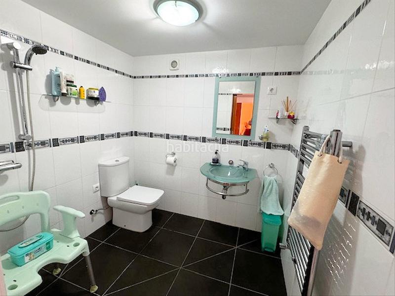 Foto 8c50dce4-a5e1-4b4c-a6f6-e9aa529ab3b6. Chalet avec cheminée chauffage parking piscine dans Escala (L´)