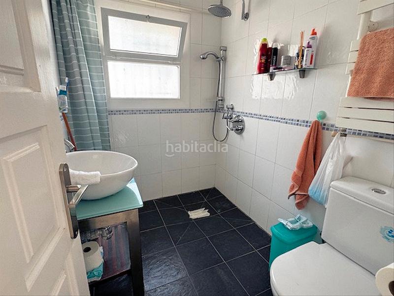 Foto 8f791262-466b-453d-8a1e-e29e2d2e5e70. Chalet avec cheminée chauffage parking piscine dans Escala (L´)