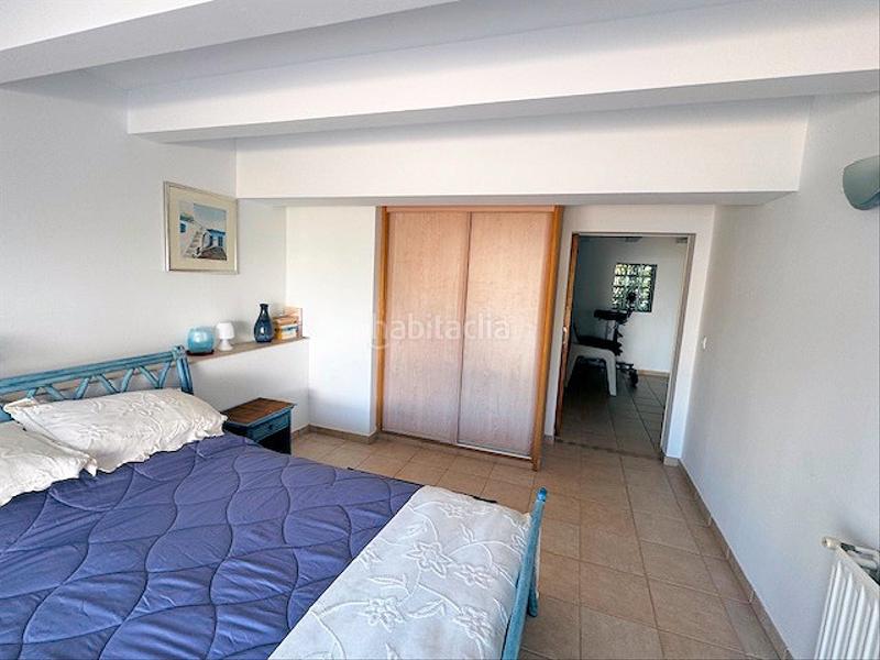 Foto be7410f9-16a7-47fb-94f4-b6060f30ab12. Chalet avec cheminée chauffage parking piscine dans Escala (L´)