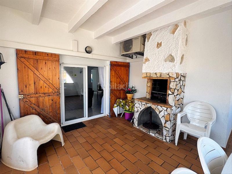 Foto c887e085-0881-4630-a4a8-bcfd5f88d370. Chalet avec cheminée chauffage parking piscine dans Escala (L´)