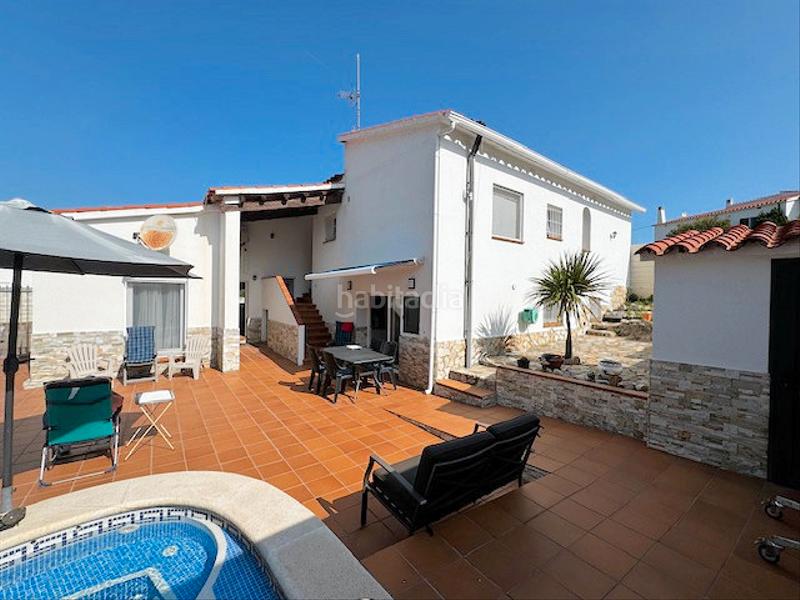 Foto d22e1011-0a2c-42c0-95e5-500cc964832b. Chalet avec cheminée chauffage parking piscine dans Escala (L´)