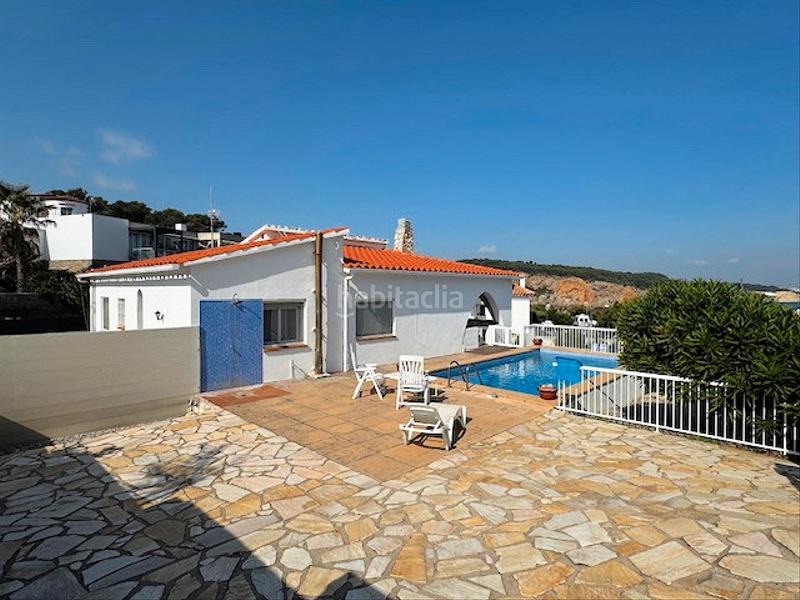 Foto dd1fd960-12de-4370-9fda-3c2197345f96. Chalet avec cheminée chauffage parking piscine dans Escala (L´)