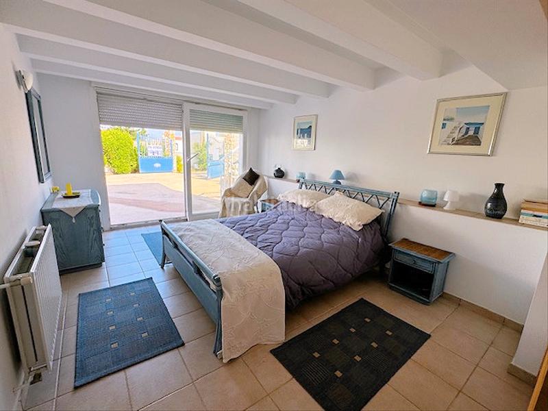 Foto eb729f67-0e33-46aa-a43e-ef088b78decf. Chalet avec cheminée chauffage parking piscine dans Escala (L´)