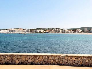 Apartament a Passeig mar 18. Apartamento renovado con licencia – a 50 m de la playa de riells