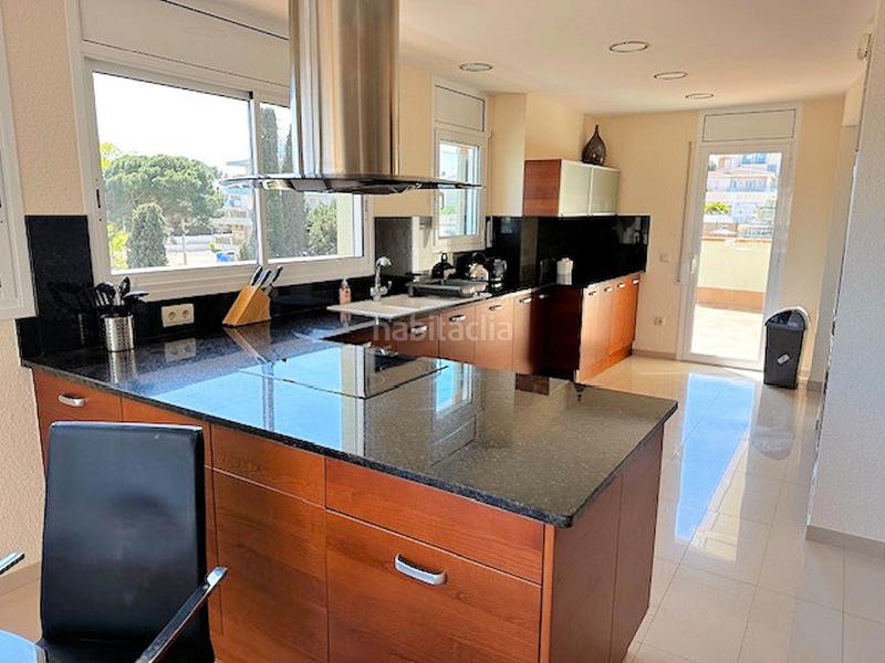 Foto 5f59f3ab-5aae-400f-84ef-5b3b1d7b60be. Ático en passatge mar jardín-1 33 ático dúplex con espectacular vista, en Escala (L´)