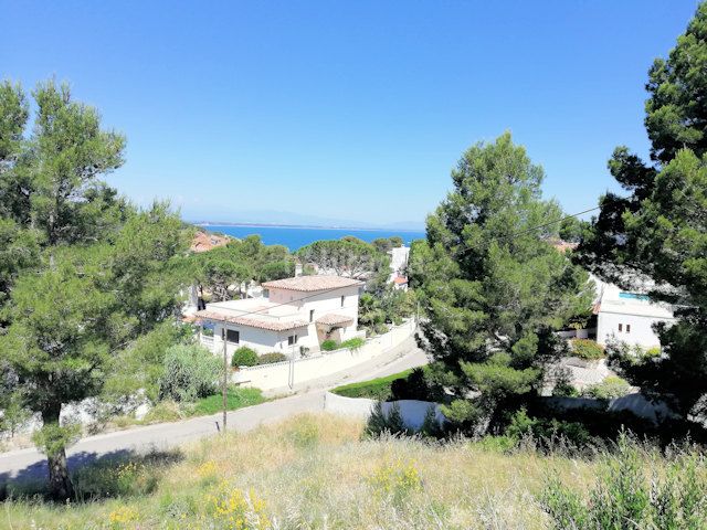Foto 18052a10-0382-440b-9dce-925dedb3910a. Terreny residencial a Montgó Escala (L´)