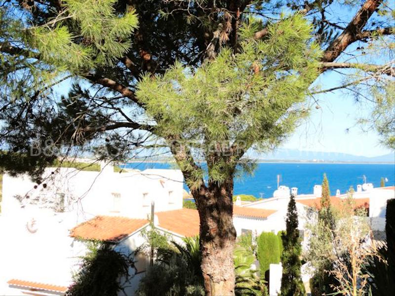 Foto 05045aa8-0af6-444d-99ce-9d4a9418f4cc. Terreno residencial parcela con fantásticas vistas, 715m² l’escala-punta montgo en Escala (L´)