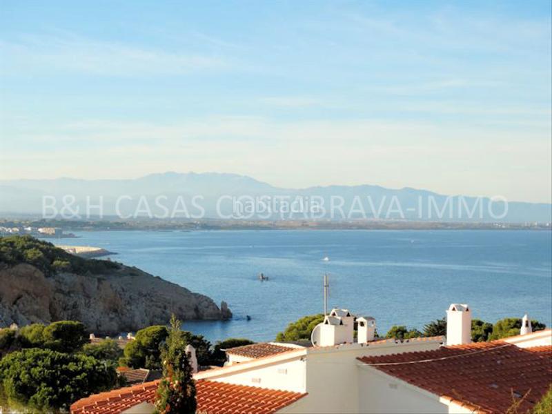 Foto 8eb472d8-9090-4435-806f-e8a65a744a24. Terreno residencial parcela con fantásticas vistas, 715m² l’escala-punta montgo en Escala (L´)