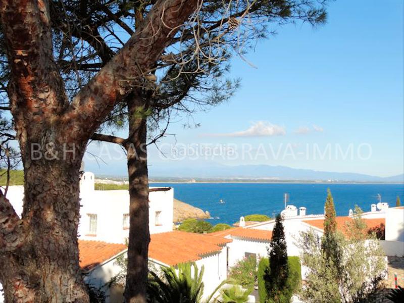 Foto 8f045cf3-e99b-4efa-9c68-e3a27d6206e3. Terreno residencial parcela con fantásticas vistas, 715m² l’escala-punta montgo en Escala (L´)