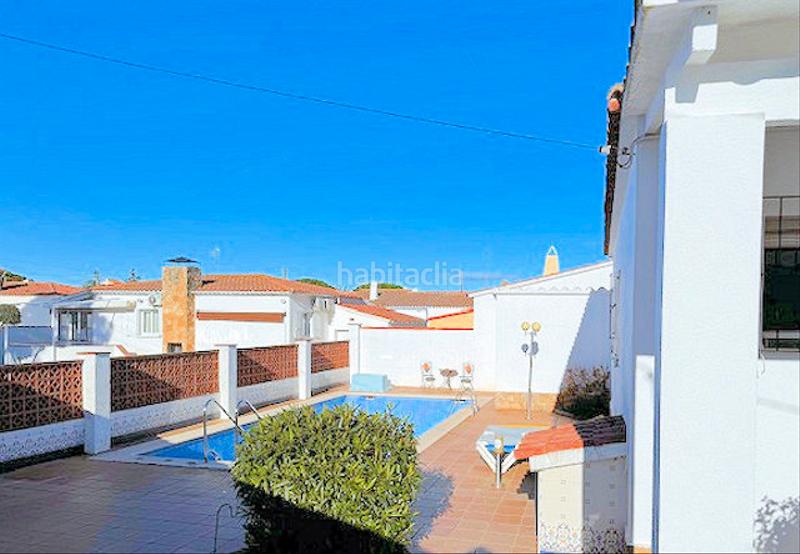 Foto b989c390-67b4-4dde-a9e6-756b8a731ab8. Casa in carrer romaní 27 in Riells Escala (L´)