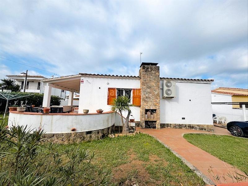 Foto bc136a6f-cd2c-472c-a1a0-657ae6fa321a. Casa in carrer romaní 27 in Riells Escala (L´)