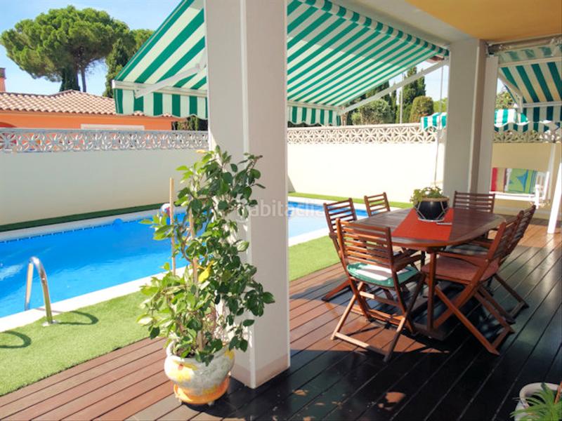 Foto 2f13d5c4-bae3-4149-8984-eb8a05db8067. Chalet con riscaldamento parcheggio piscina in Riells Escala (L´)