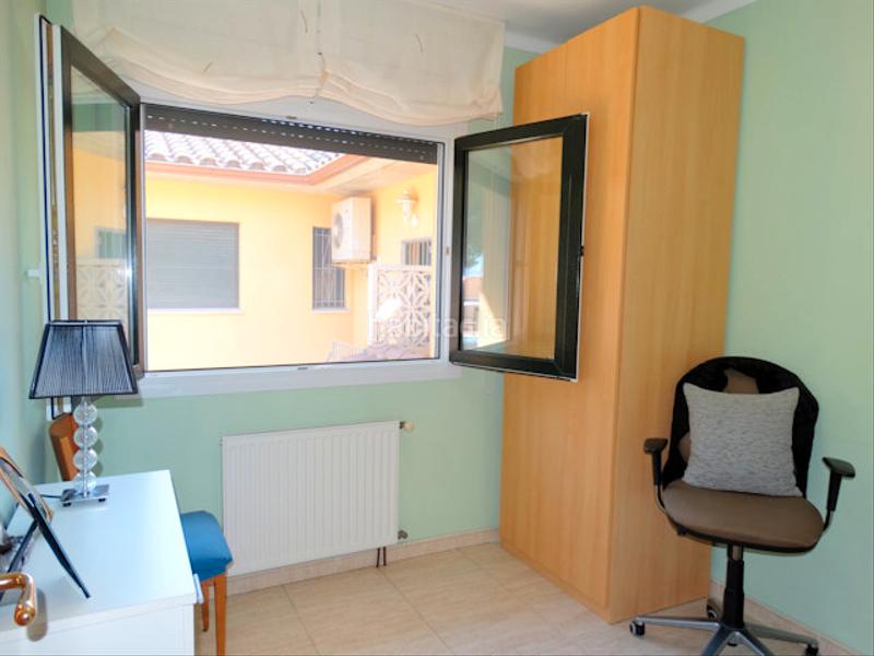 Foto aed8312a-d040-4fbd-ad31-60693a18cb9a. Chalet con riscaldamento parcheggio piscina in Riells Escala (L´)