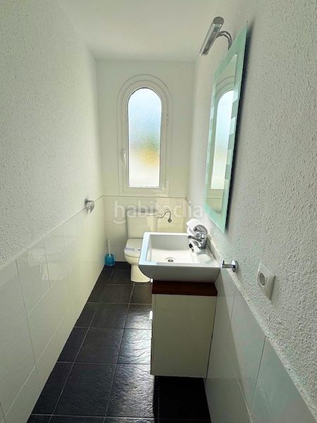 Foto 4a5dc832-2080-4d57-b0e2-85f0f9a8e7eb. Xalet amb xemeneia calefacció aparcament piscina a Escala (L´)